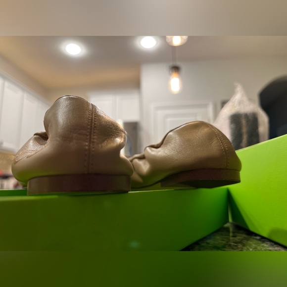 NIB FELICIA BEIGE LEATHER SIZE 9.5 WOMEN FLATS SAM EDELMAN - Picture 3 of 13